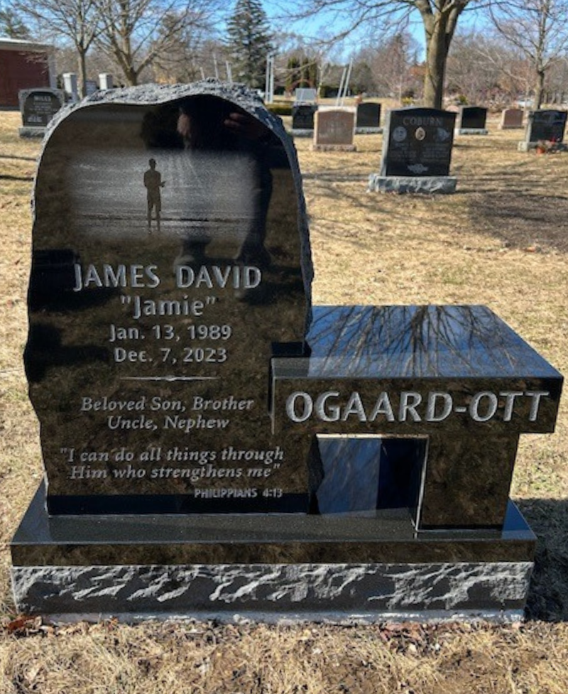 Bench Monument